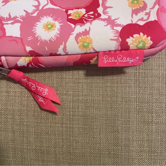 Lilly Pulitzer iPad Sleeve - Picture 4 of 5